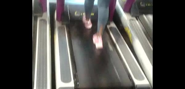  phat african ass on treadmill